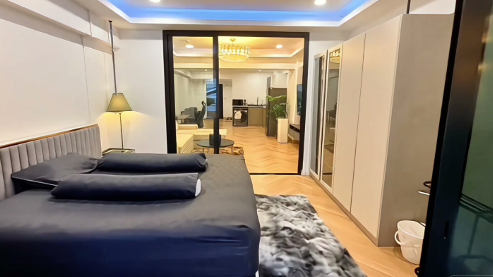 Bangkok condominium option in Ari